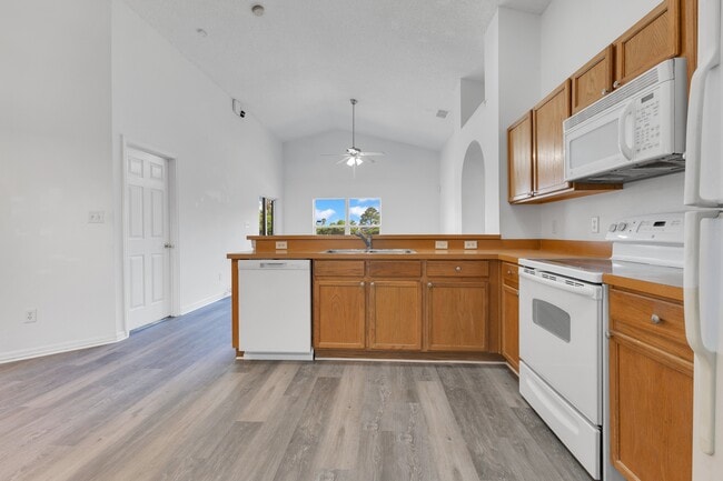 Building Photo - 7931 Oakstone Ct
