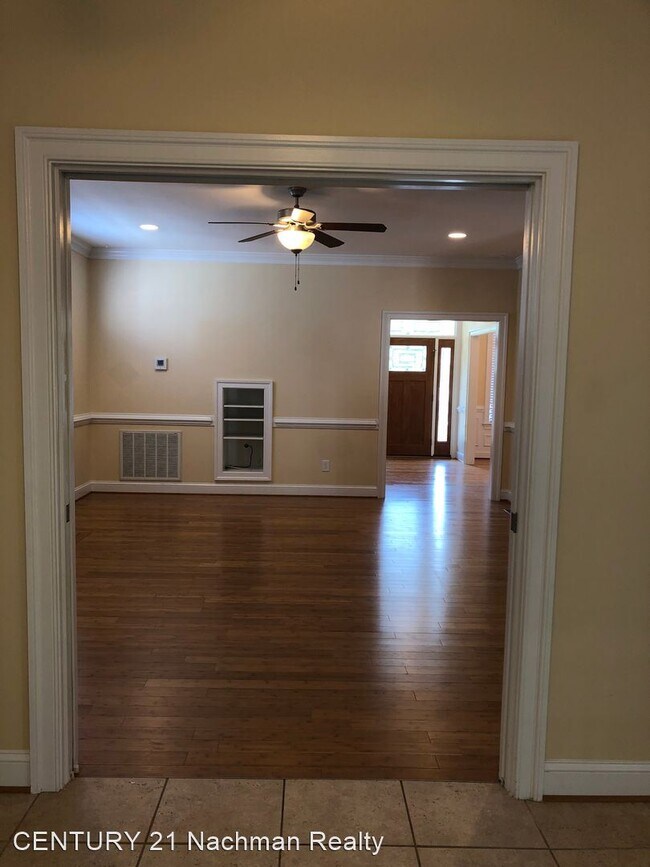 Building Photo - 5 br, 4.5 bath House - 116 Manhoac Run