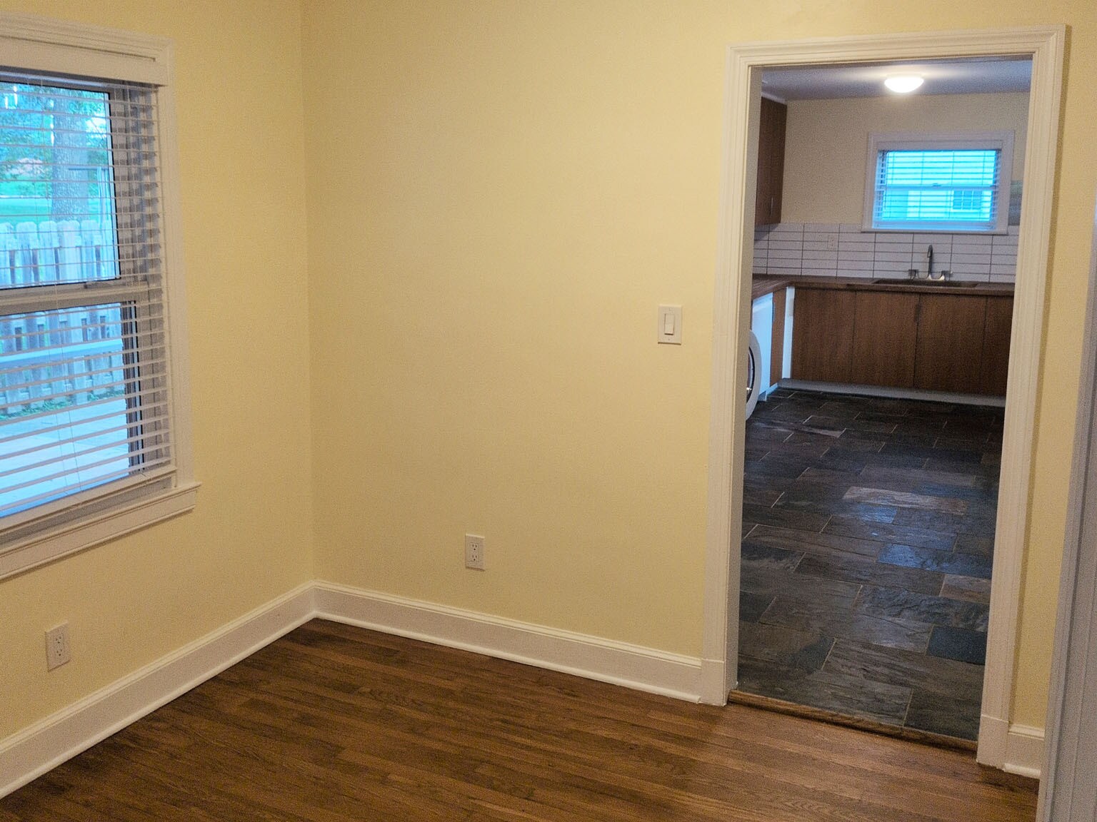 Building Photo - 1403 Cardinal Pl