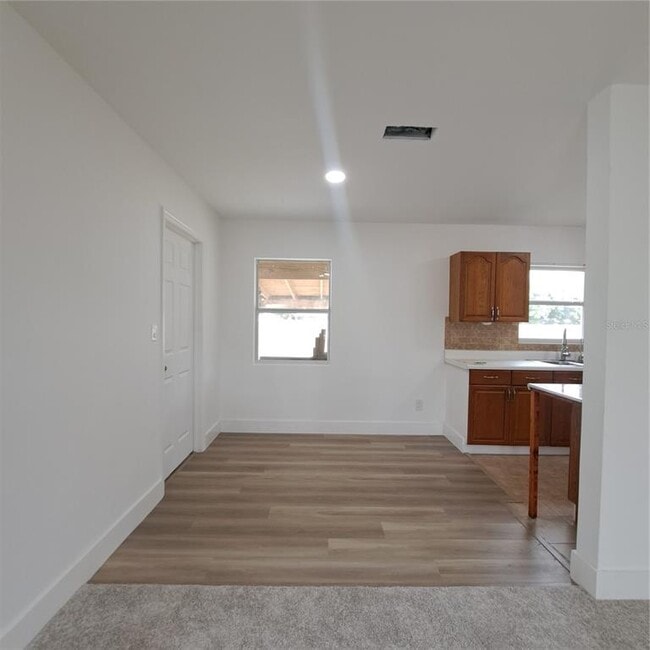 Building Photo - 2851 28th Ave N