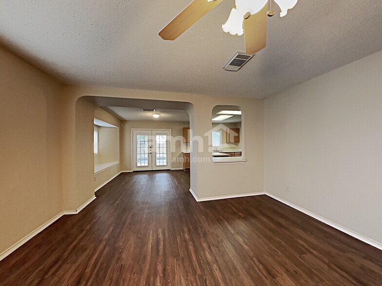 Building Photo - 8335 Tavern Pt