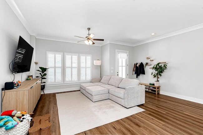 Building Photo - 3 Bedroom Home in River Hills