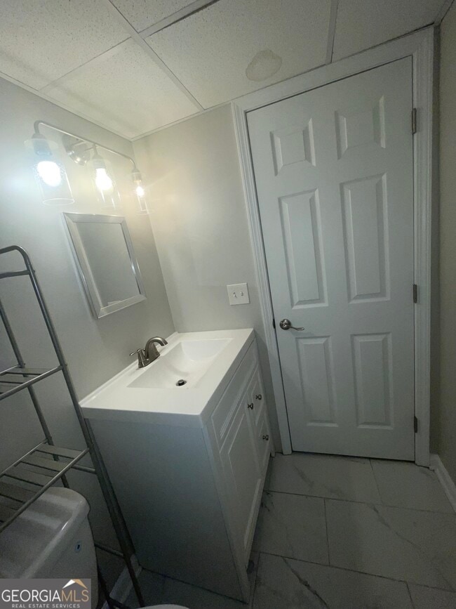 Building Photo - 310 Harris Manor Dr SW