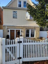 Building Photo - 871 Throgs Neck Expy