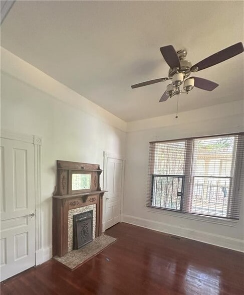 Building Photo - 194 Hendrix Ave SW