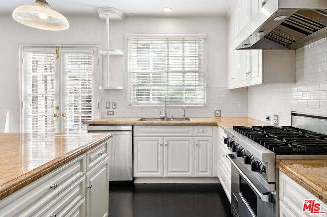 Building Photo - 10521 Rocca Pl