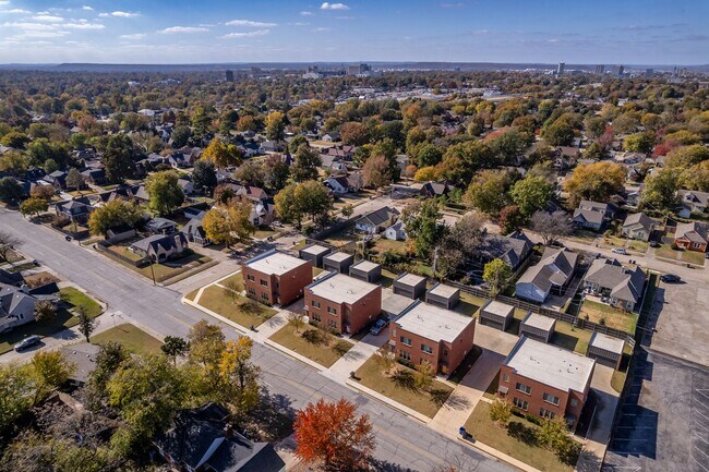 Building Photo - P.57 Kode Properties, LLC 1240-1242