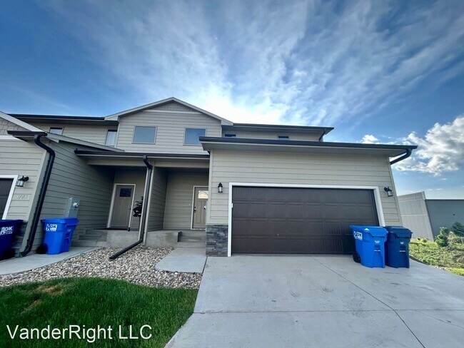 Building Photo - 4 br, 3.5 bath House - 3701 E Siasconset Pl