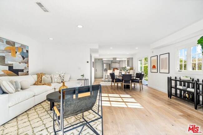 Building Photo - 7560 Devista Dr