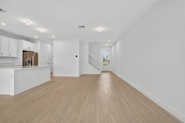 Building Photo - 3585 NW Solange Ct