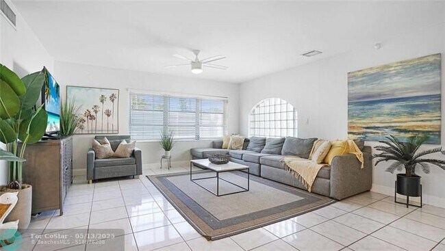 Building Photo - 2716 N Ocean Blvd