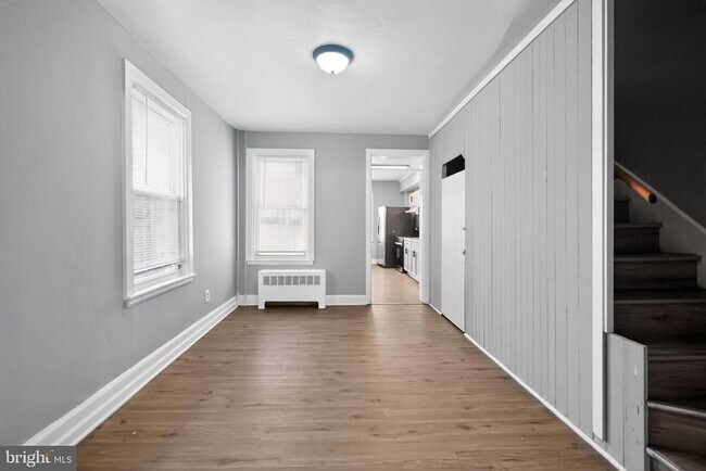 Building Photo - 141 S Locust St