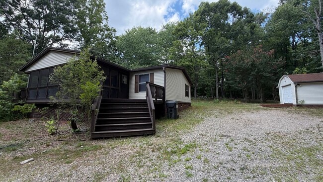 Building Photo - 3 Bedroom Home Now Available!