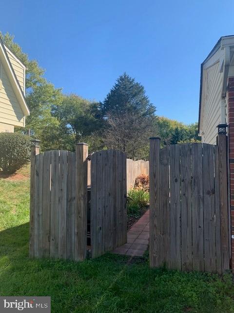 Building Photo - 13317 Hillendale Dr