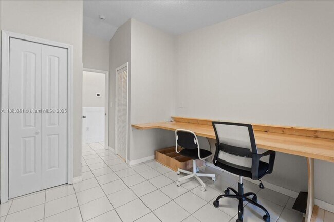 Building Photo - 15327 SW 179th Terrace