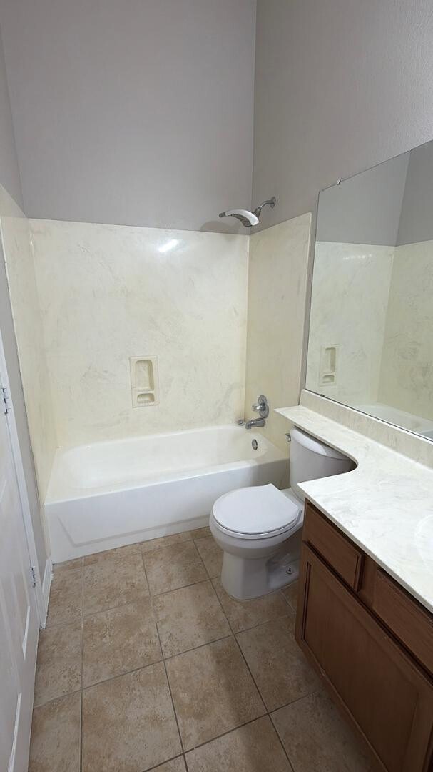 Building Photo - 2801 N Litchfield Rd