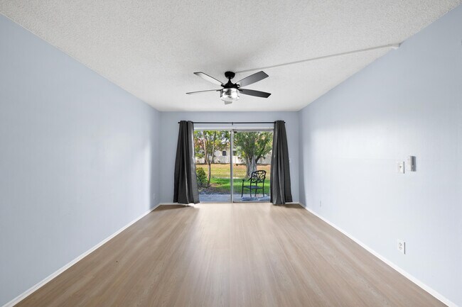 Building Photo - 3258 Coral Ridge Dr