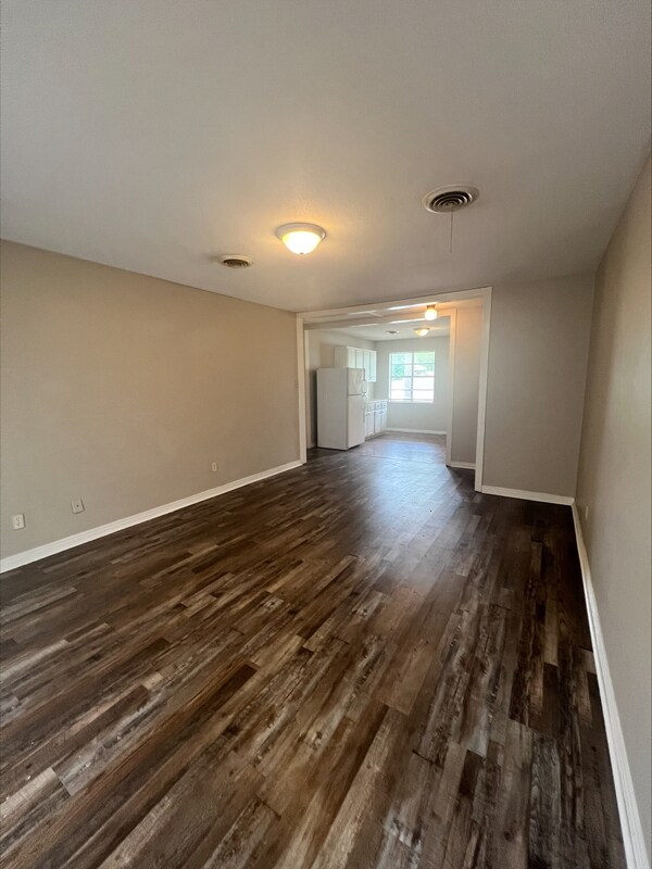 Building Photo - 115 Old Denmark Rd