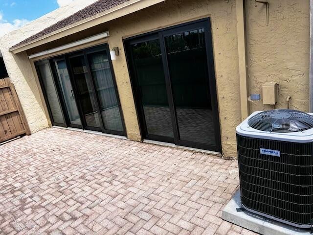 Building Photo - 10323 Boca Bend W