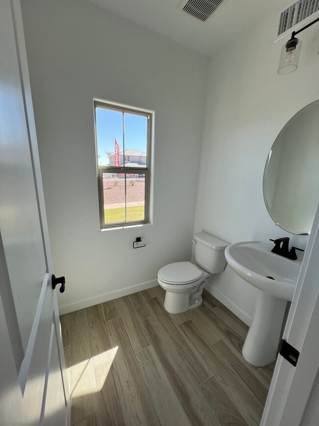 Building Photo - 2773 Claire Dr