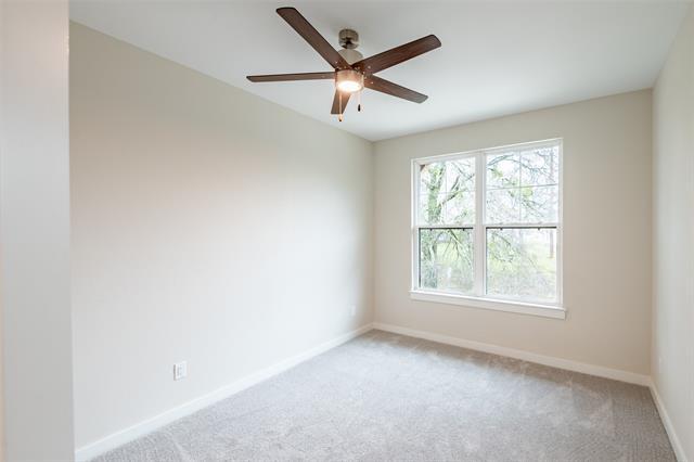 Building Photo - 110 Clark Ln