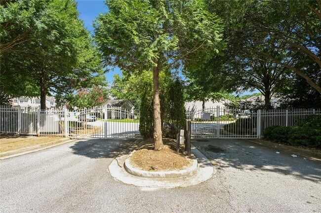 Building Photo - 2705 Avanti Way