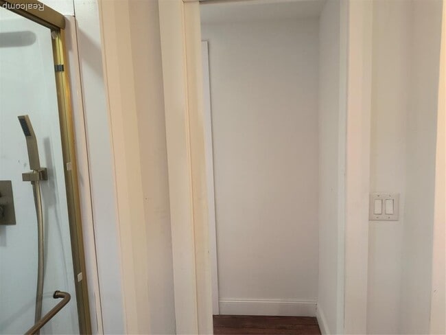 Building Photo - 18080 Westphalia St