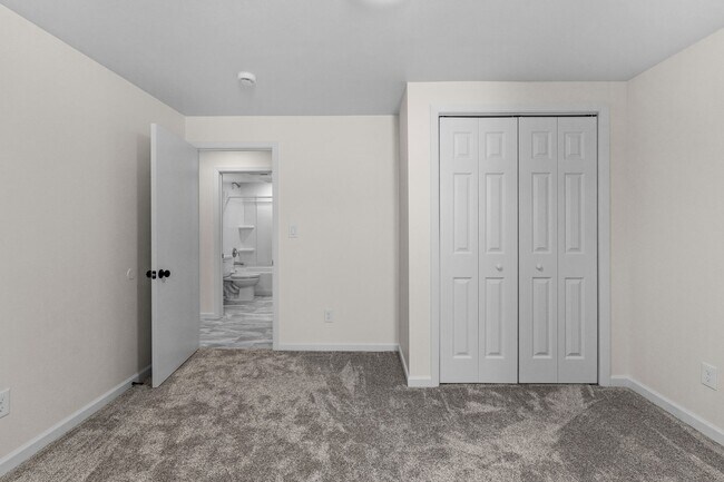 Building Photo - Colbert WA Rancher with Full basement for RENT!