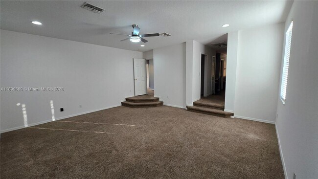 Building Photo - 30544 Latourette Dr