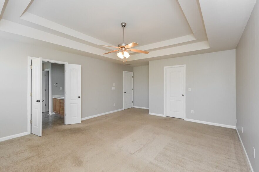 Building Photo - 6492 Grand Hickory Dr