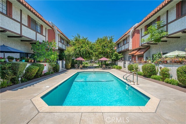 Building Photo - 2450 E Del Mar Blvd