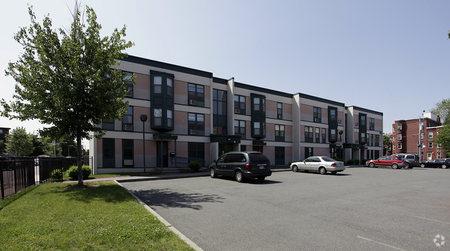 10-70 Kendall St. - Roxse Homes