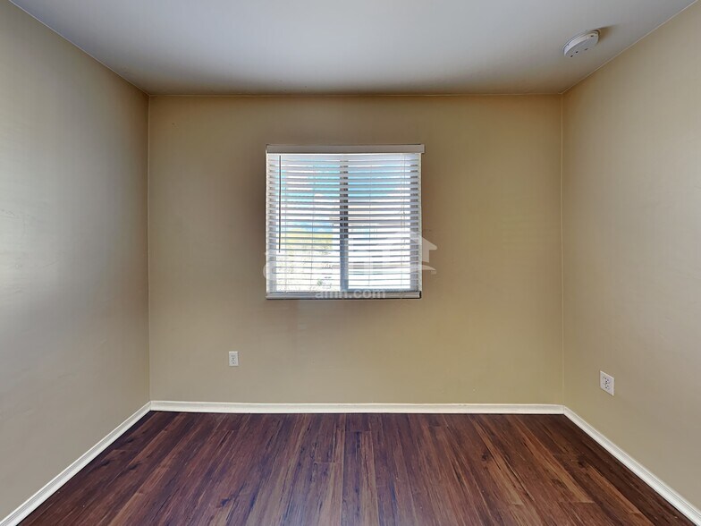 Building Photo - 6056 S Sweet Birch Ln