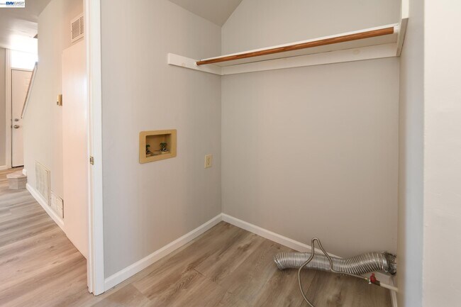 Building Photo - 2716 Adeline St