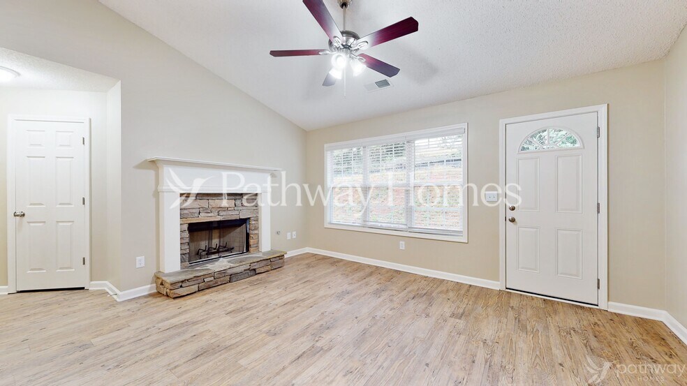 Building Photo - 161 Greystone Cir