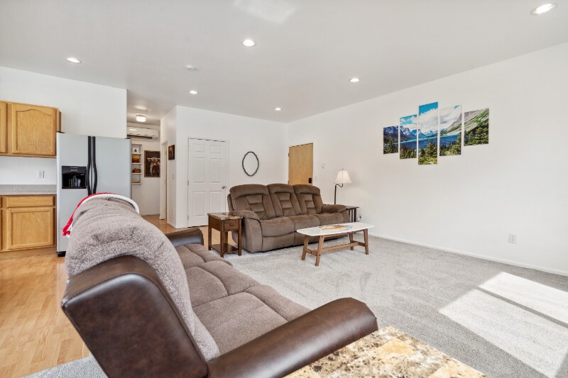 Building Photo - 228 Jensen Rd