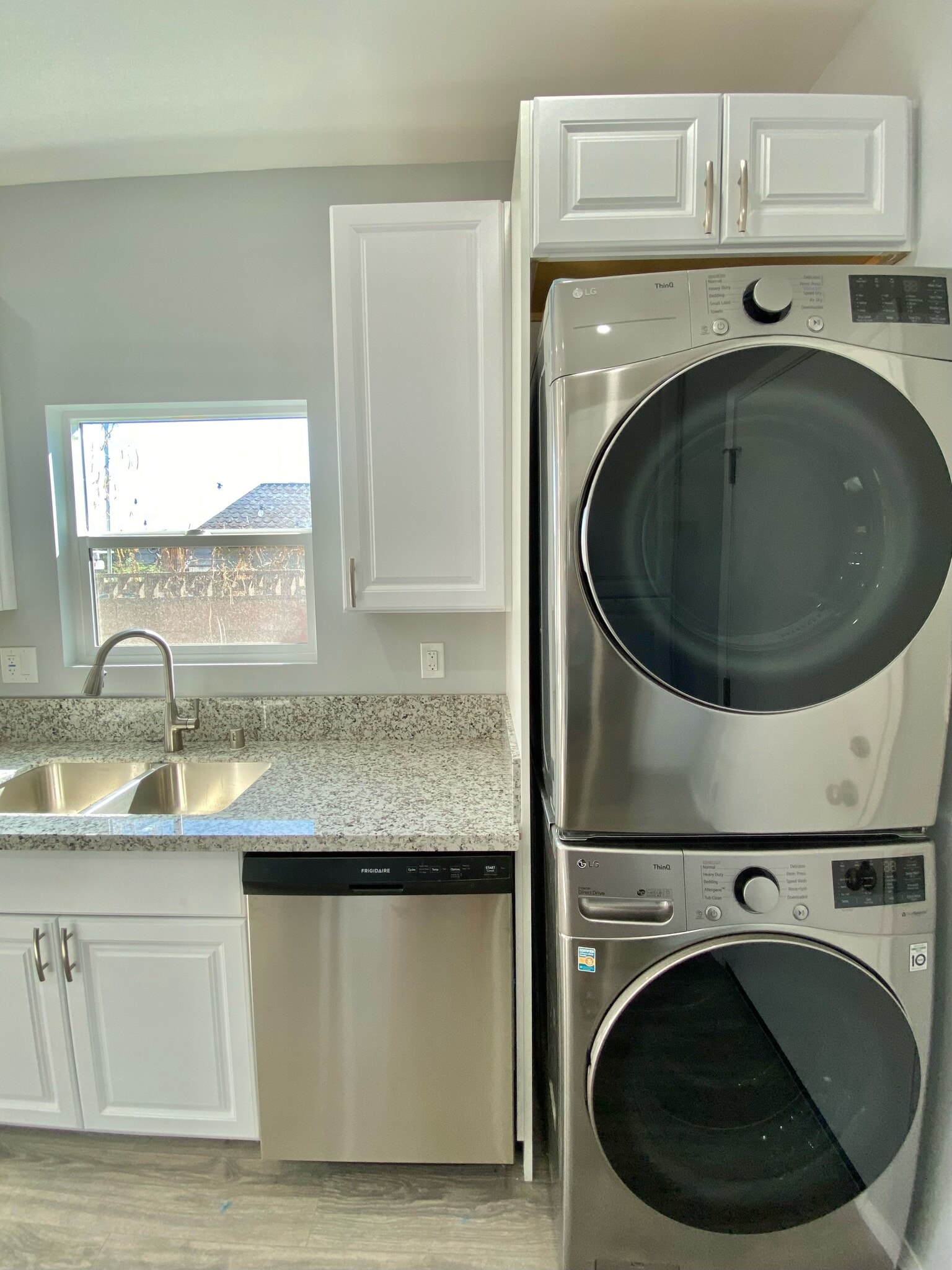 Kitchen - 5451 Brynhurst Ave