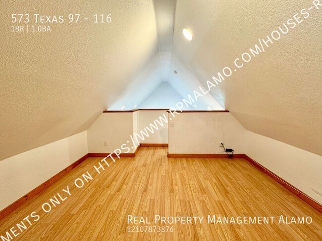Building Photo - 573 TX-97