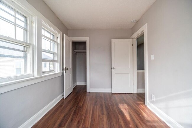 Building Photo - 2825 Sullivant Ave