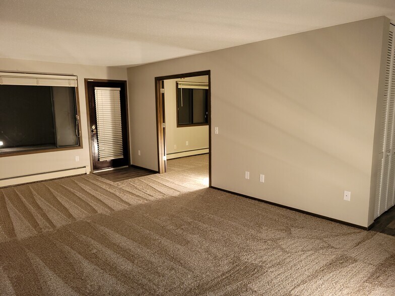 Building Photo - 3917 Heritage Hills Dr