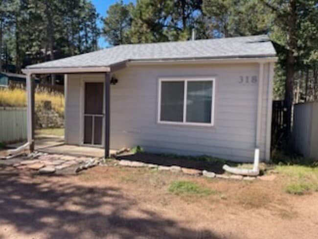 Building Photo - Woodland Park 1-Bedroom!