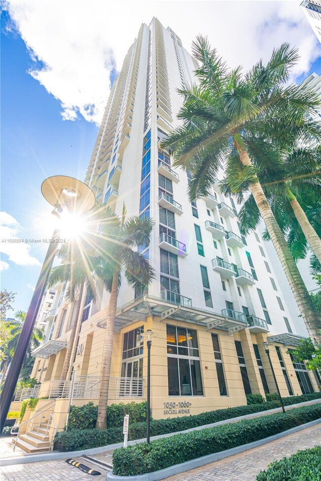 Building Photo - 1060 Brickell Ave