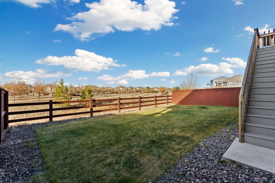 Building Photo - 1808 Hydrangea Dr