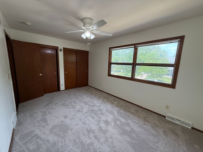 Building Photo - August 15th rent special! New deck! 3 Bedroom, updated kitchen, updated flooring, garage, drivewa...