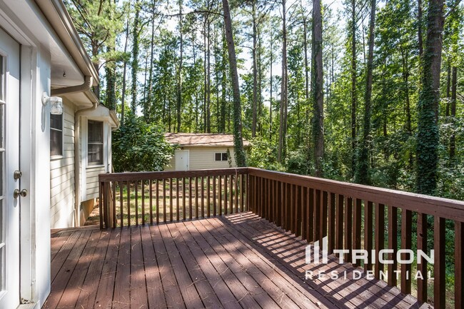 Building Photo - 507 Ironwood Ct SE