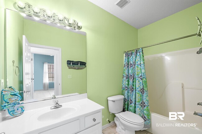 Building Photo - 4375 Lindsey Ln
