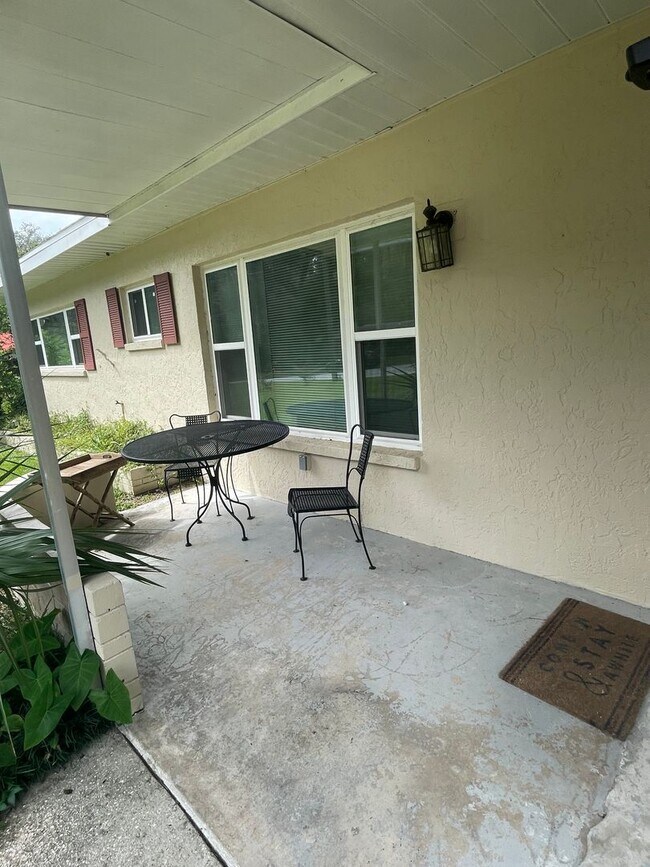 Building Photo - Updated 3BR/2BA Home in Dunnellon – Furnis...