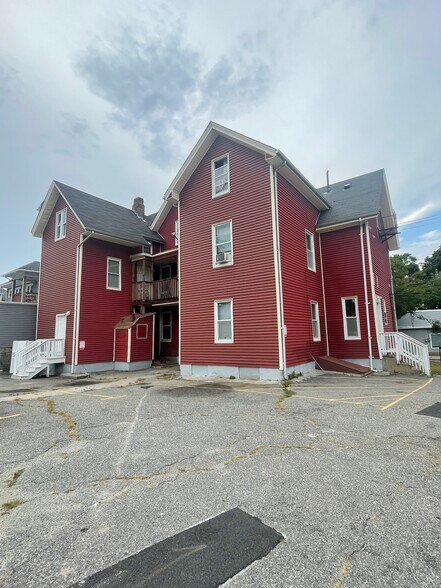 Building Photo - 91 Hamlet Ave