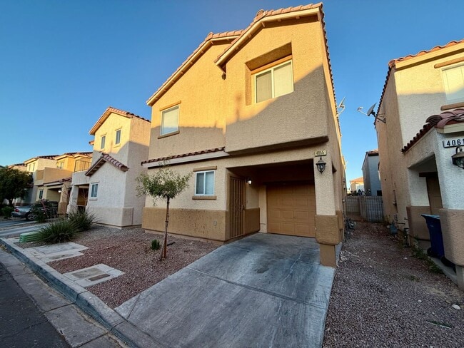 Building Photo - 4 bedroom near Nellis AFB