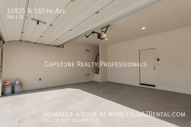 Building Photo - 10925 N 165th Ave